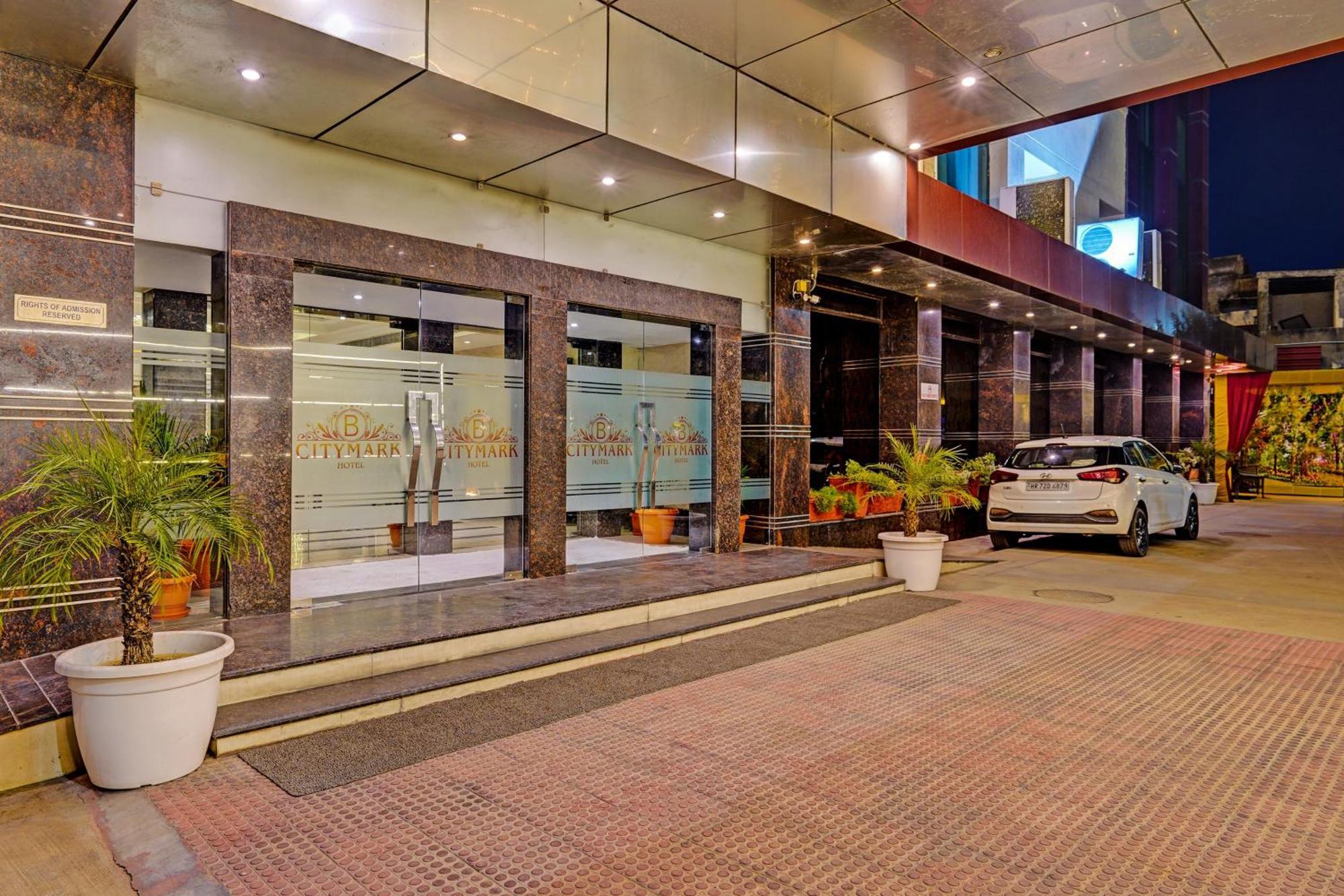 The Frist Collection Hotel New Delhi Eksteriør billede